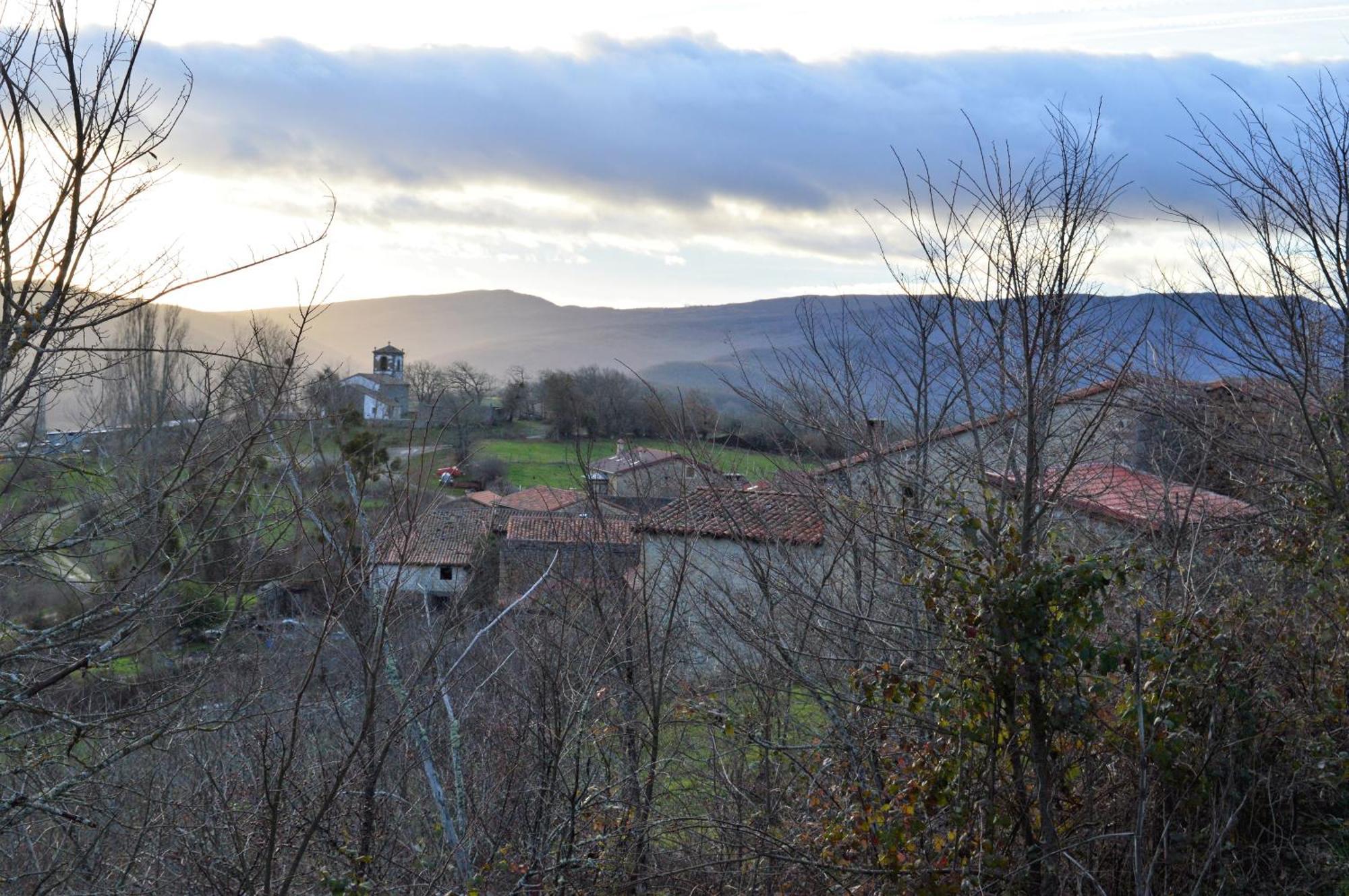 Cosy 2 Bedroom Cottage In Mountain Village Loma Somera Exterior photo